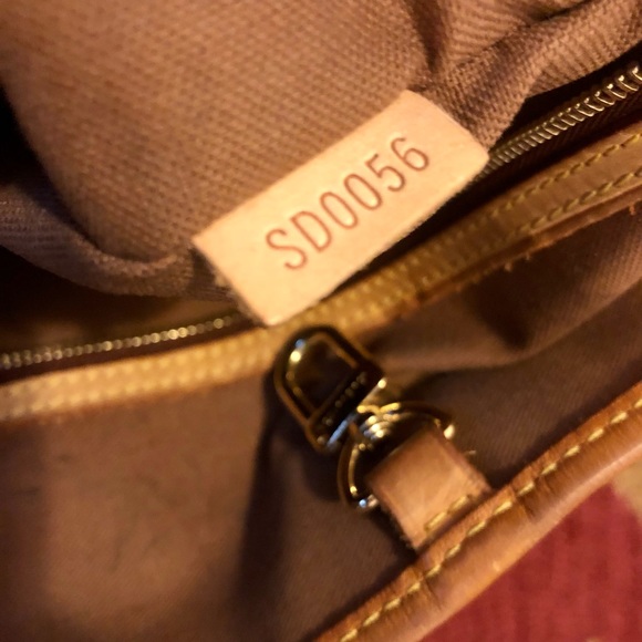 Authentic Louis Vuitton Batignolles Horizontal - Picture 16 of 16